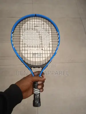 Kids Begginers Tennis Racket Size 17" Blue Under 100cms Tall Height
