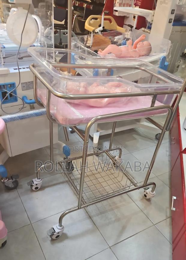 Infant/Baby Crib (Stainless Steel)