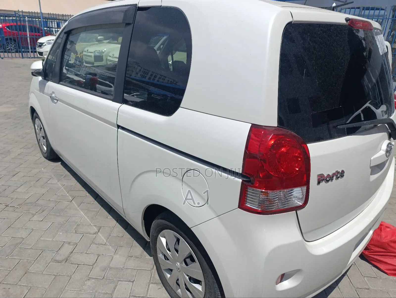 Toyota Porte 2018 White