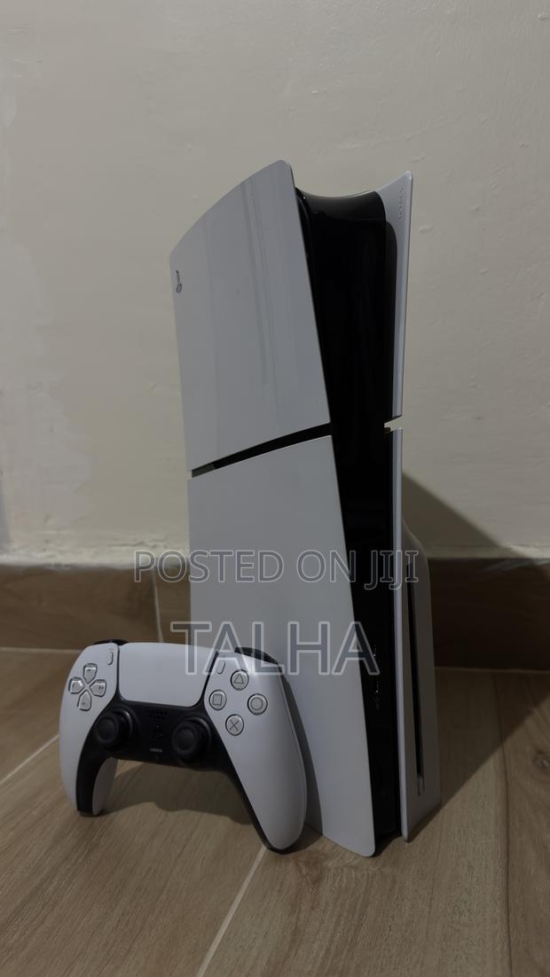 Playstation 5 - thumbnail 3