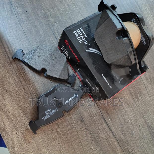 Brembo Front Brake Pads for BMW F10 – Smooth High-Performance Fit