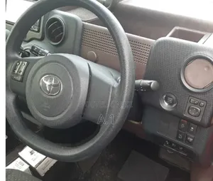 Toyota Porte 2018 White