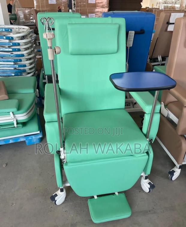 Manual Dialysis Chair - main view