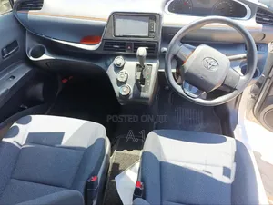Toyota Sienta 1.5 FWD (6-seater) 2019 Pearl
