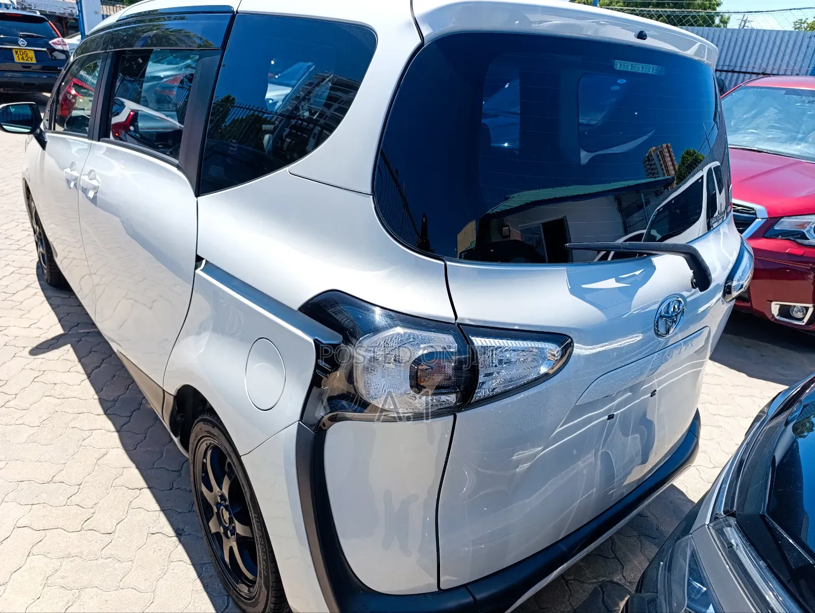 Toyota Sienta 1.5 FWD (6-seater) 2019 Pearl
