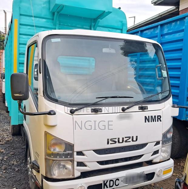 Isuzu NMR-Lorry - thumbnail 3