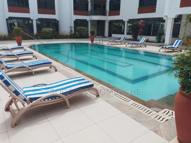 Furnished 1bdrm Apartment in Valley Arcade for rent - thumbnail 4