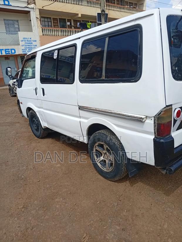 Nissan Vanette 2008 White - main view