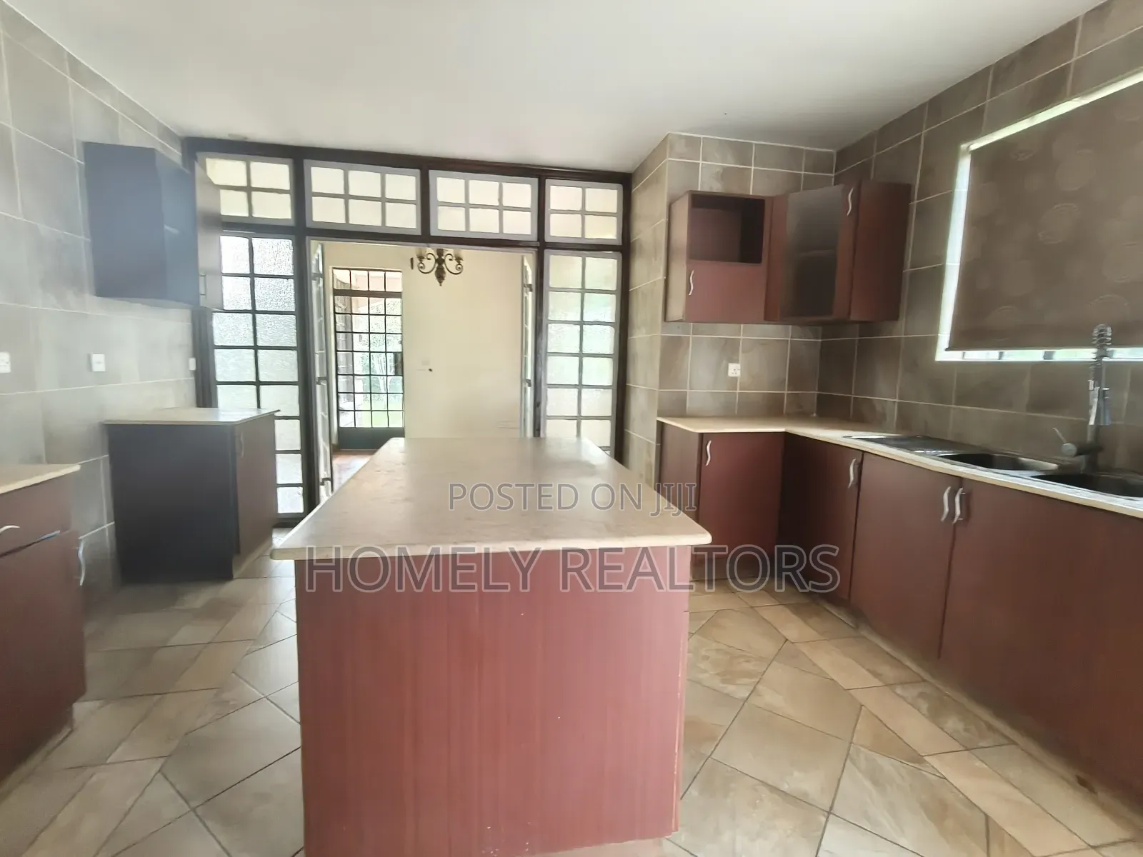 4bdrm Maisonette in Karen, Nairobi for sale