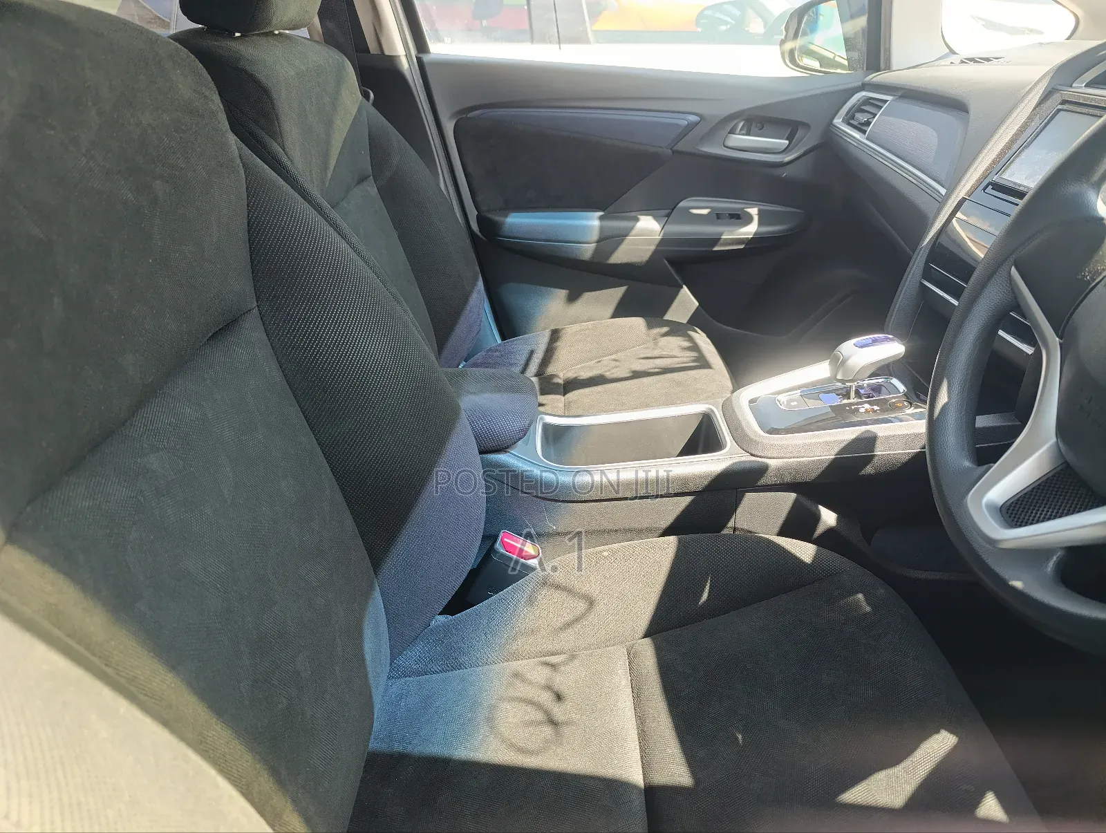 Honda Fit Shuttle 1.5 Hybrid 2WD 2018 Silver
