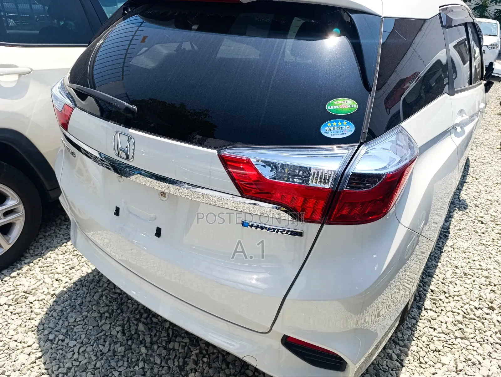 Honda Fit Shuttle 1.5 Hybrid 2WD 2018 Pearl