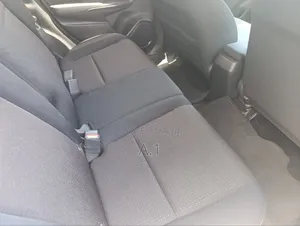 Honda Fit Shuttle 1.5 Hybrid 2WD 2018 Pearl