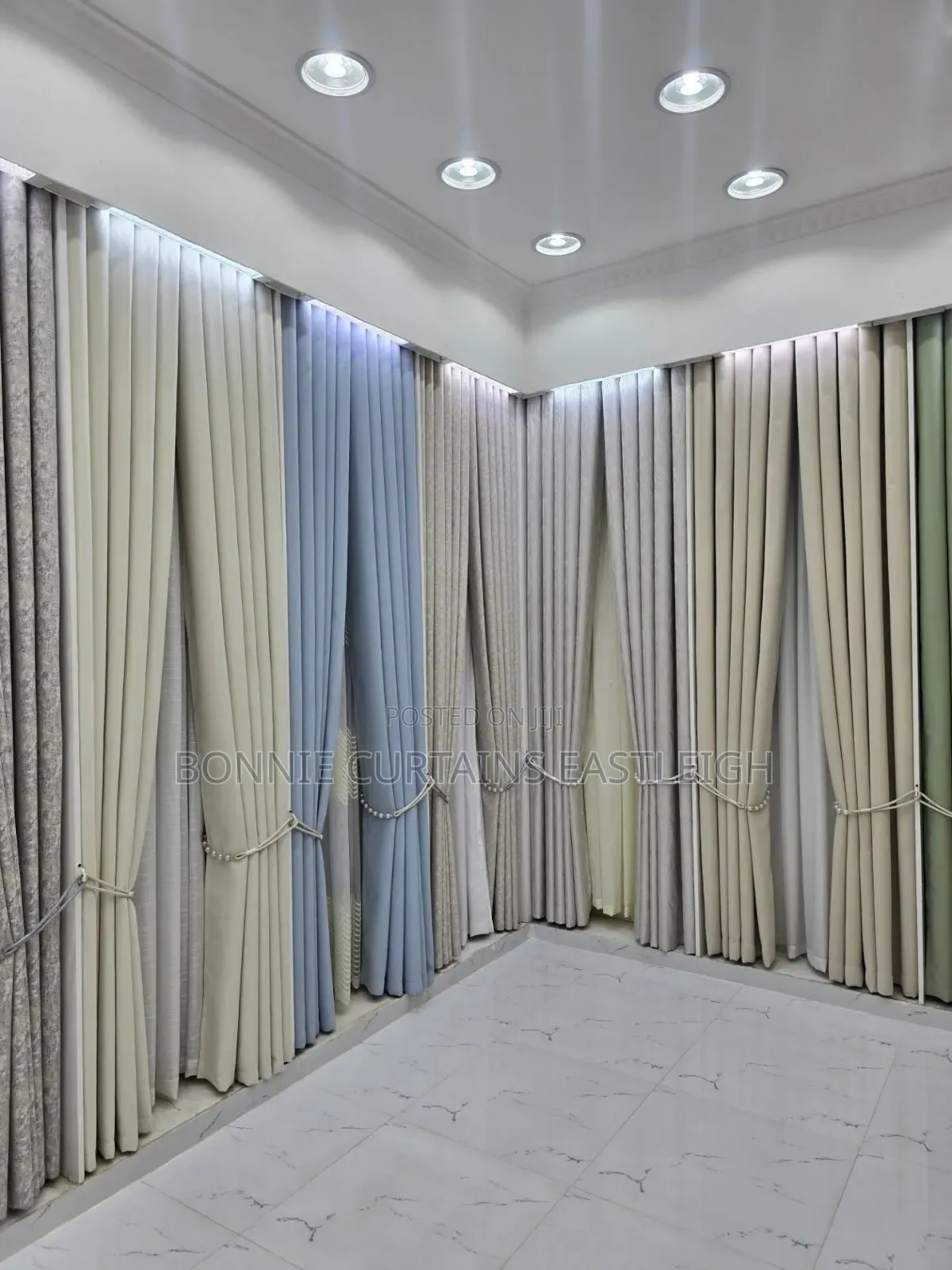 Elegant Custom Curtains for Dining Rooms