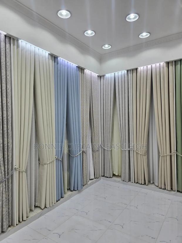 Elegant Custom Curtains for Dining Rooms