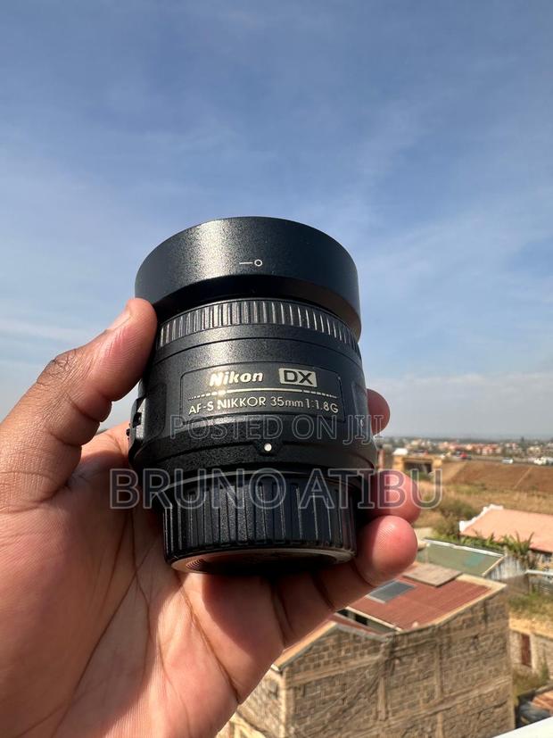 Nikon 35mm F1.8 - main view