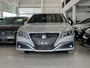 Toyota Crown 2019 Silver
