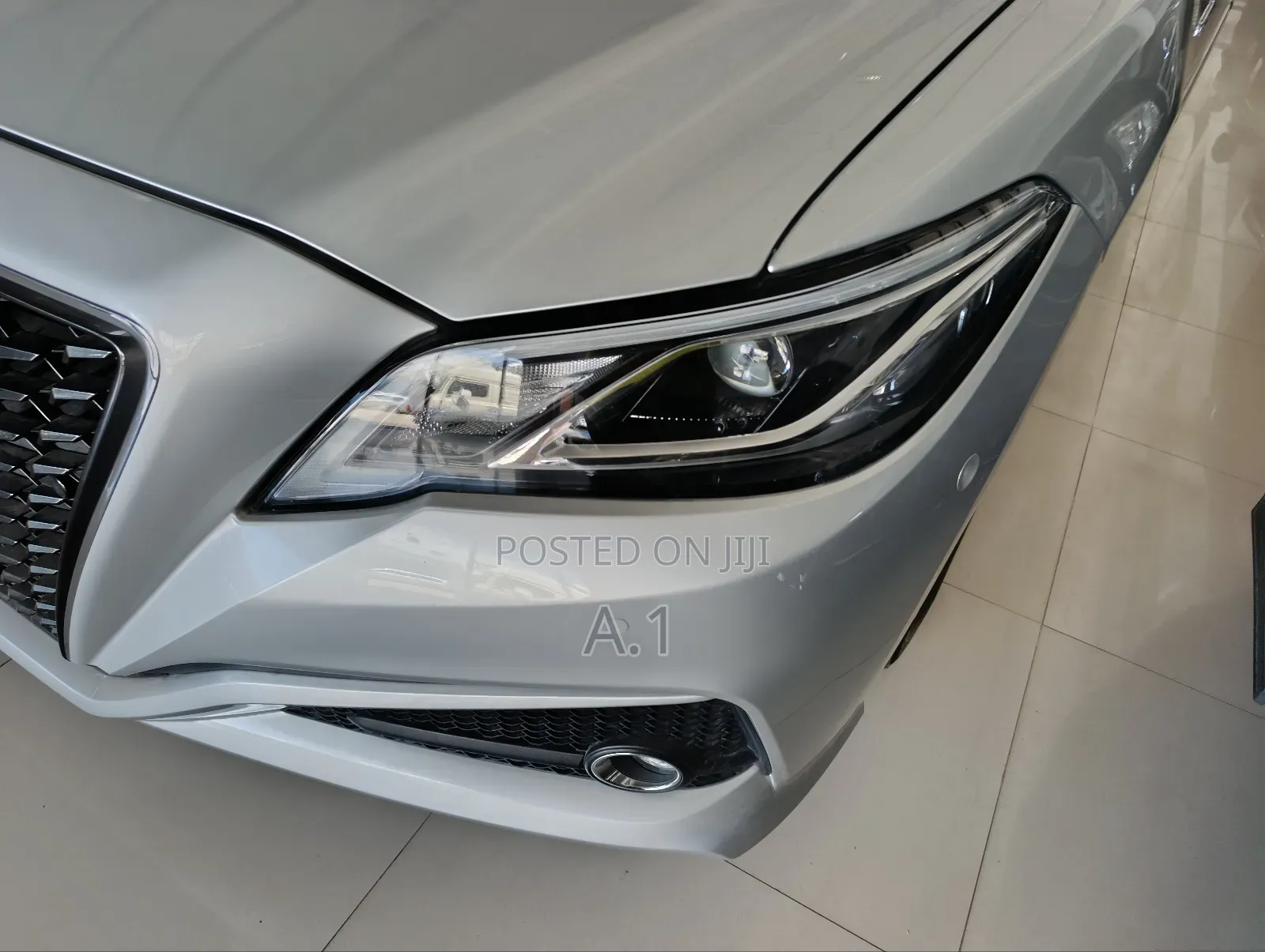 Toyota Crown 2019 Silver