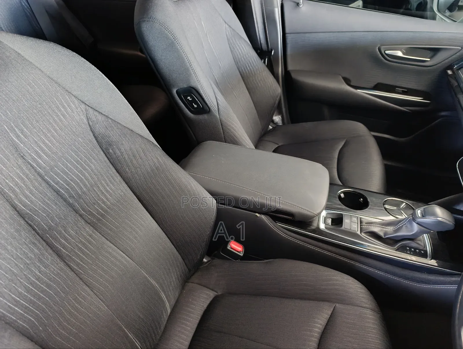 Toyota Crown 2019 Silver