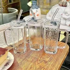 250 Ml Transparent Borosilicate Drinking Glass Cup With Lid + Straw - thumbnail 2