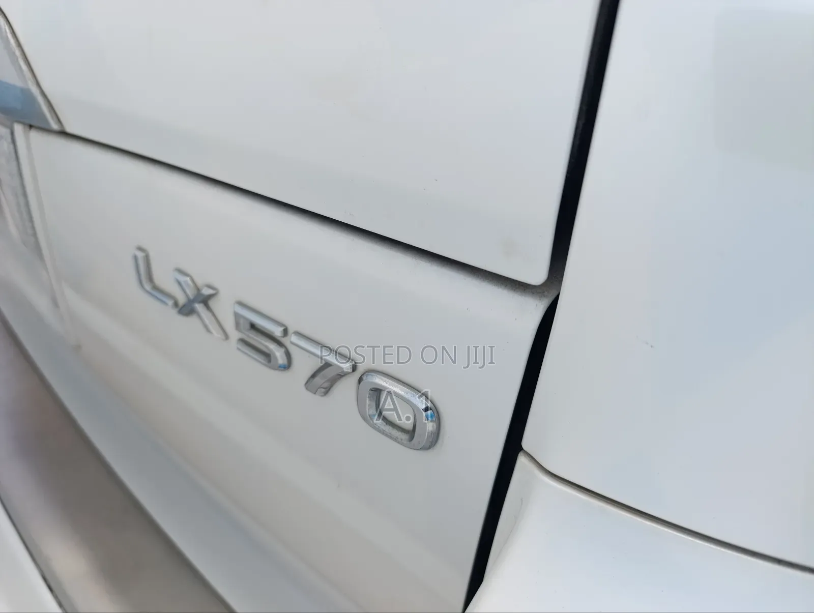 Lexus LX 570 AWD 2018 White