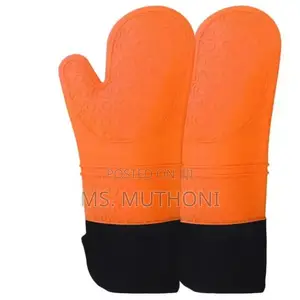 A Pair of Silicone Oven Gloves/ Mitts