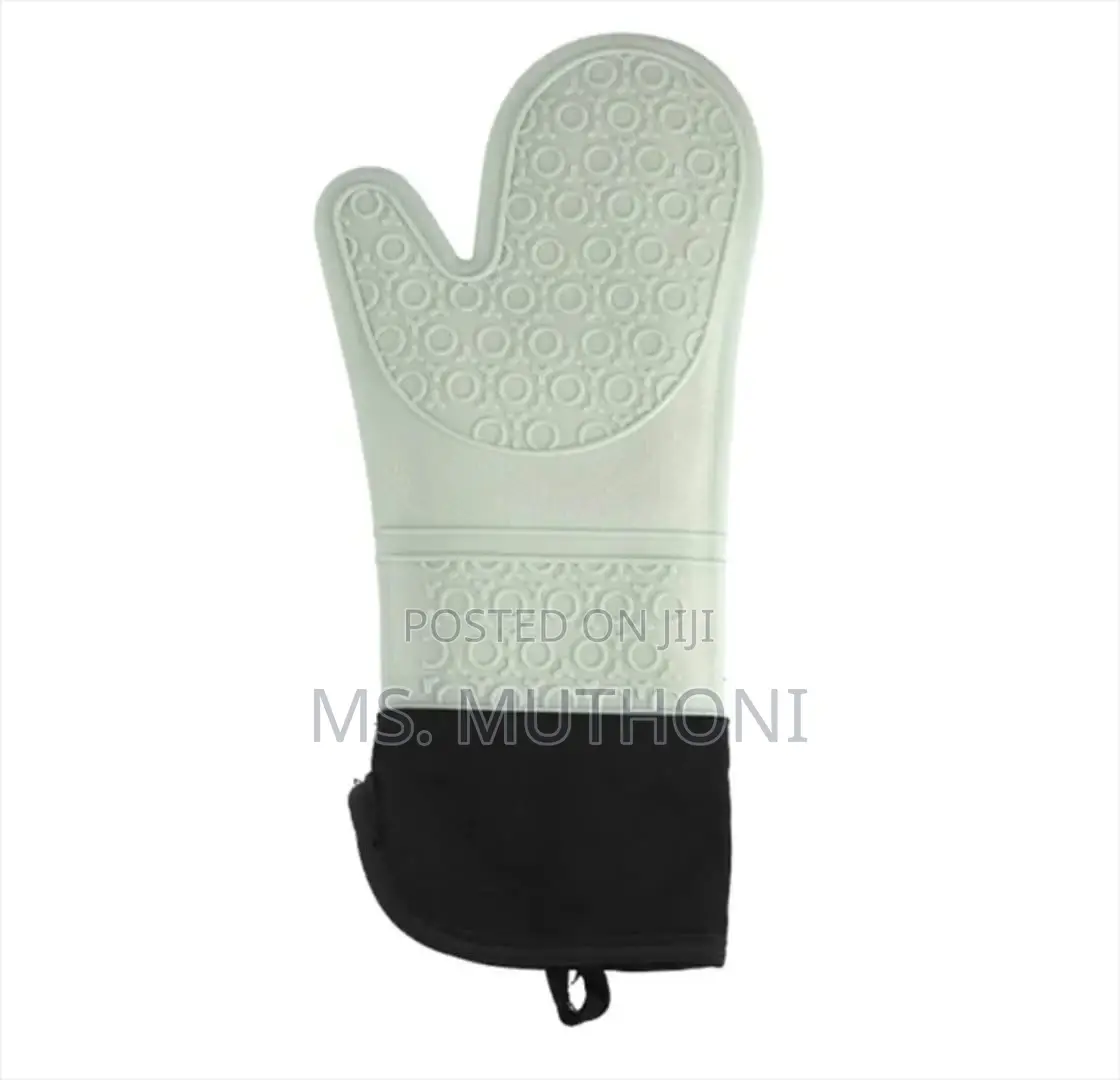 A Pair of Silicone Oven Gloves/ Mitts