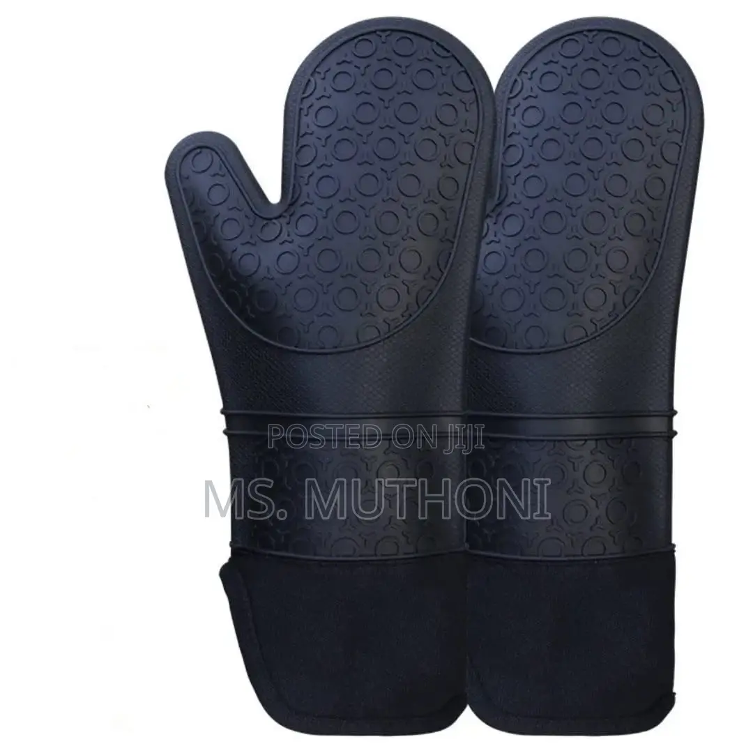 A Pair of Silicone Oven Gloves/ Mitts