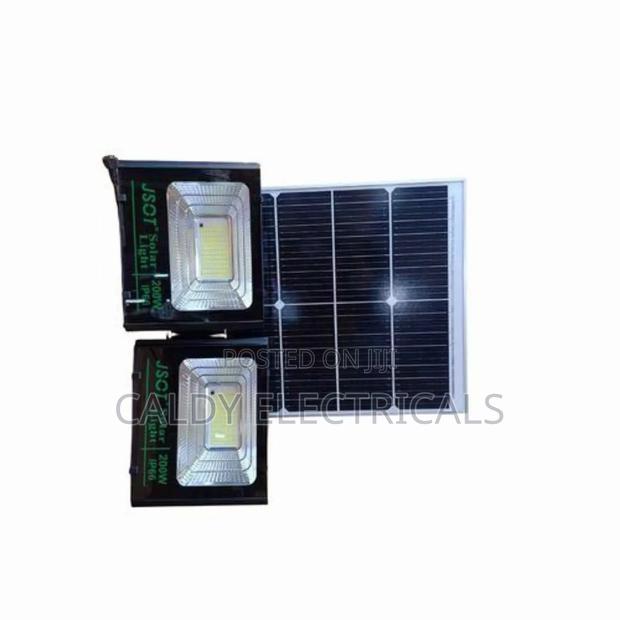 Modern Jsot 200w Dual Head Solar Floodlight System Yg5