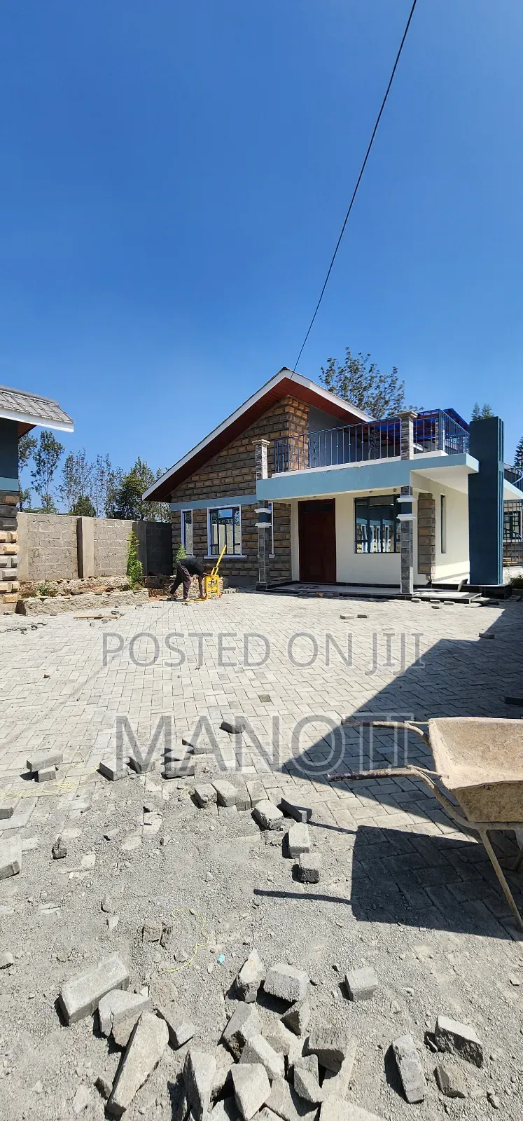 3bdrm Townhouse/Terrace in Rimpa, Ongata Rongai for sale