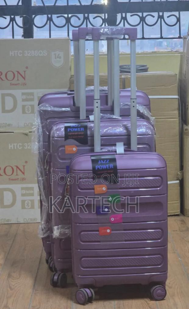 3 in 1 Hard Shell Travel Suitcase Set With Spinner Wheels - thumbnail 2