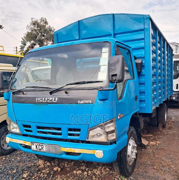 Isuzu NPR Truck
