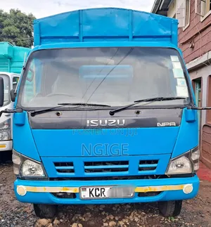 Isuzu NPR Truck