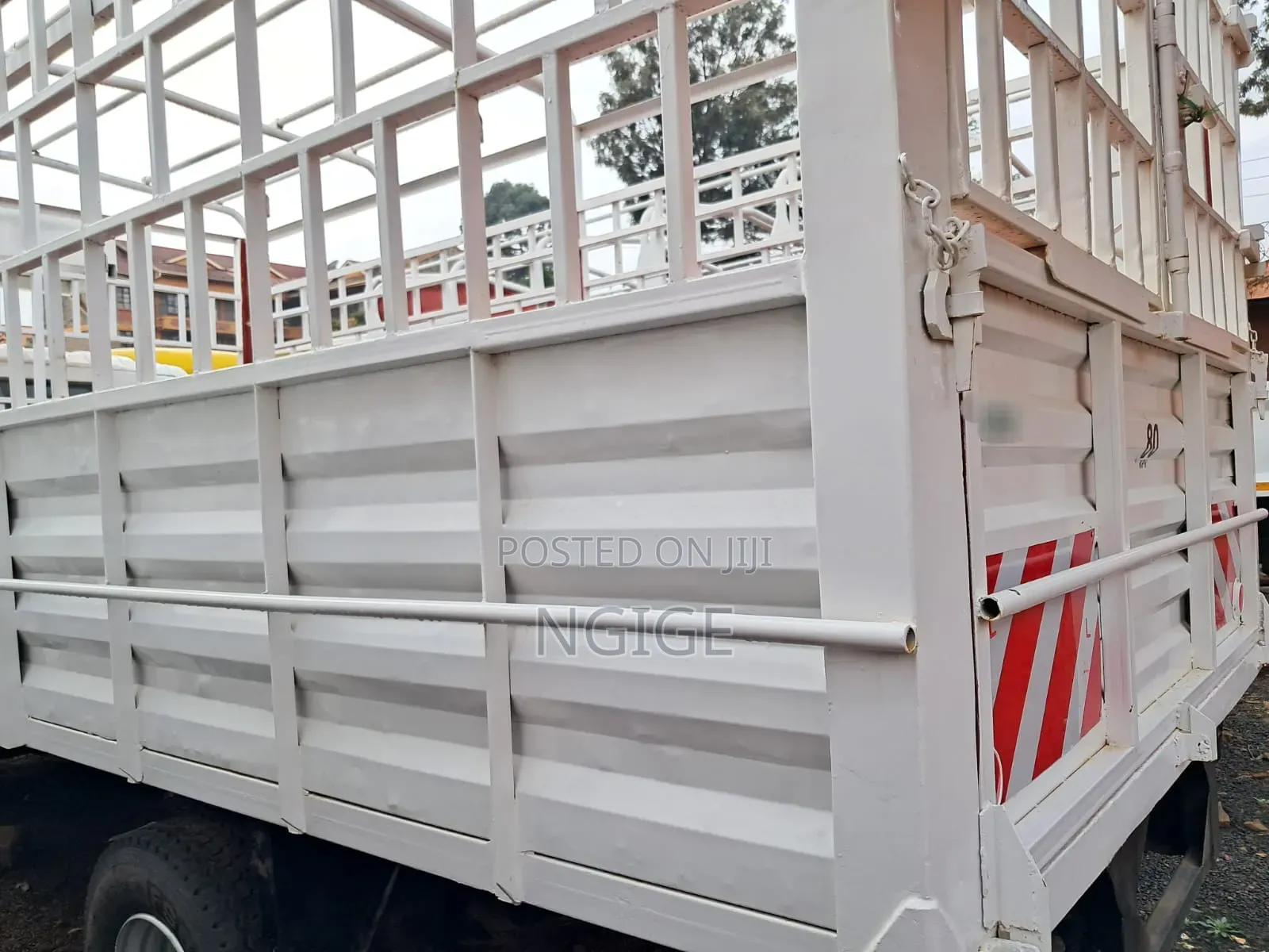 Isuzu NQR Lorry