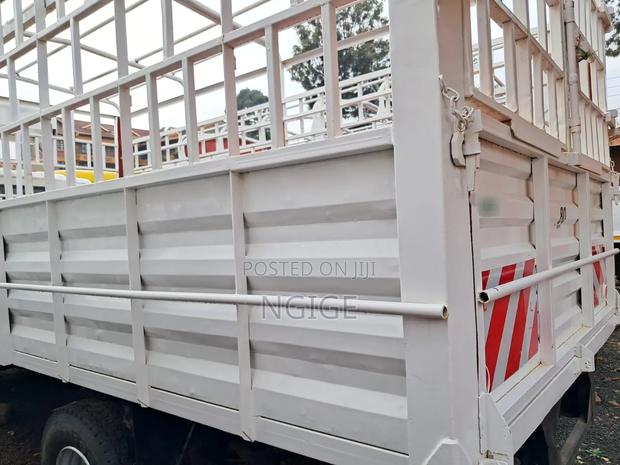 Isuzu NQR Lorry - thumbnail 2