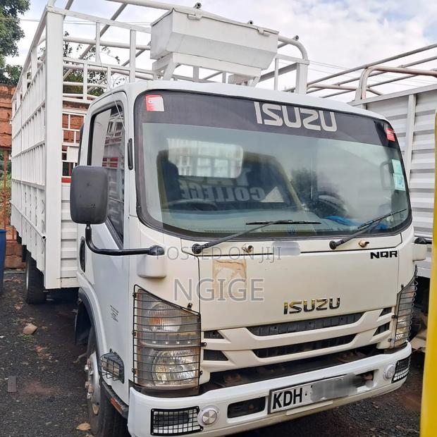 Isuzu NQR Lorry - main view