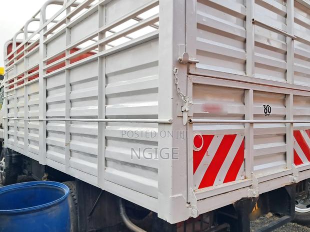 Mitsubishi Canter Lorry - thumbnail 4