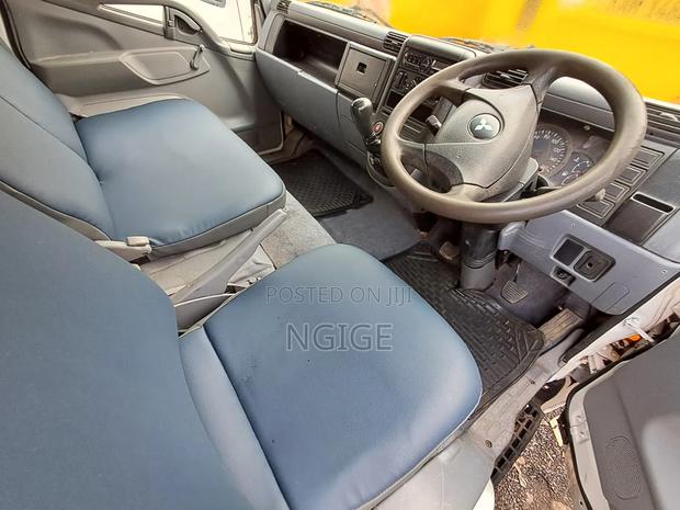 Mitsubishi Canter Lorry - thumbnail 6