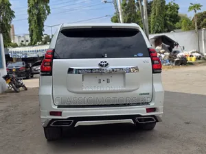 Toyota Land Cruiser Prado 2.8 2019 Pearl