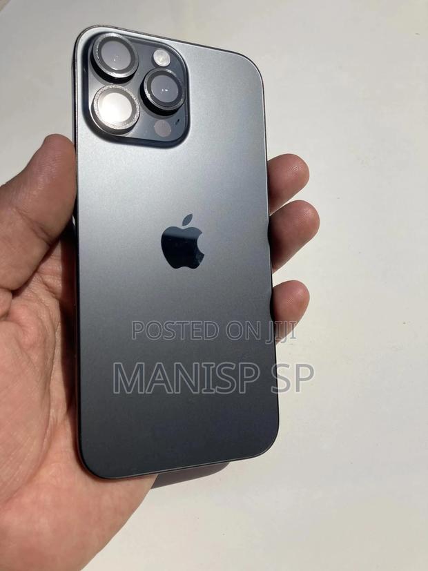 Apple iPhone 16 Pro Max 256 GB Black - thumbnail 3