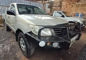 Toyota Hilux 2013 Gray