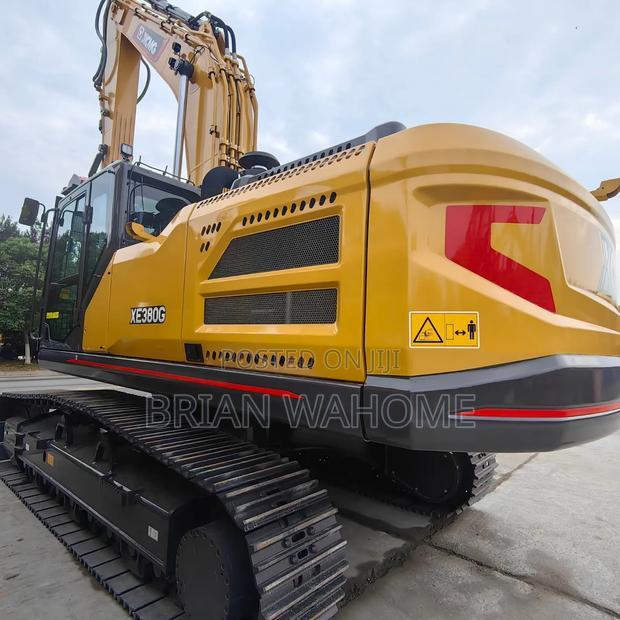 Excavator for Hire - thumbnail 4