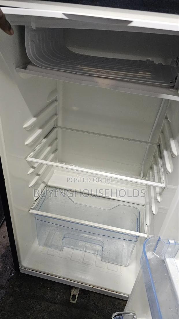 Von 90l Fridge ,Used - thumbnail 5