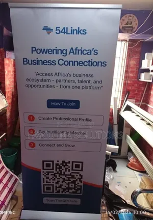 Sharp and Stable Broad Based Roll Up Banners 