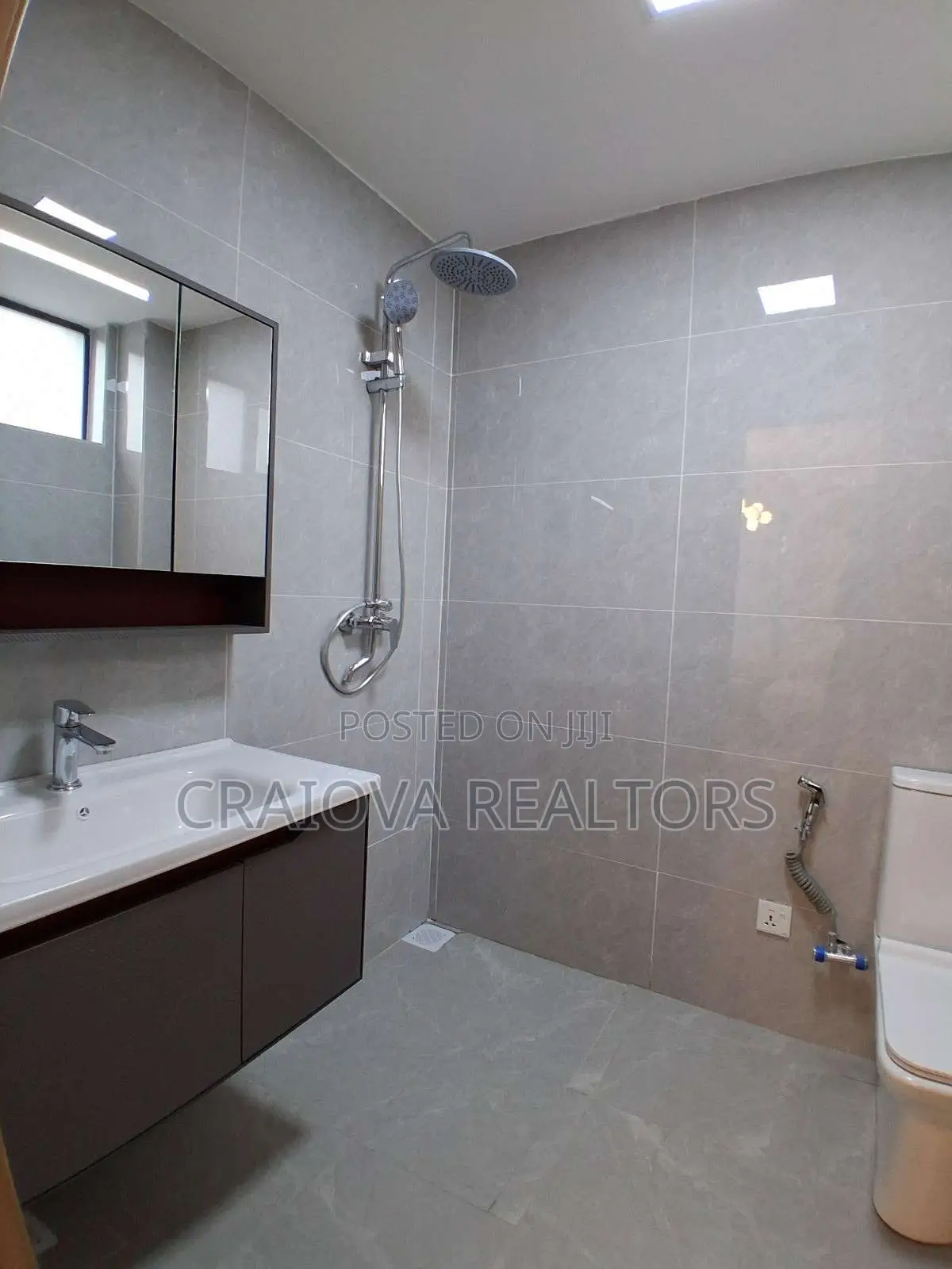 2bdrm Apartment in Valley Arcade for sale