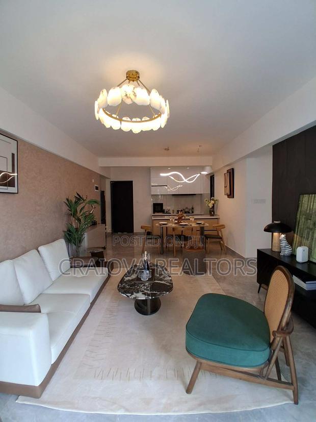 3bdrm Apartment in Valley Arcade for sale - main view