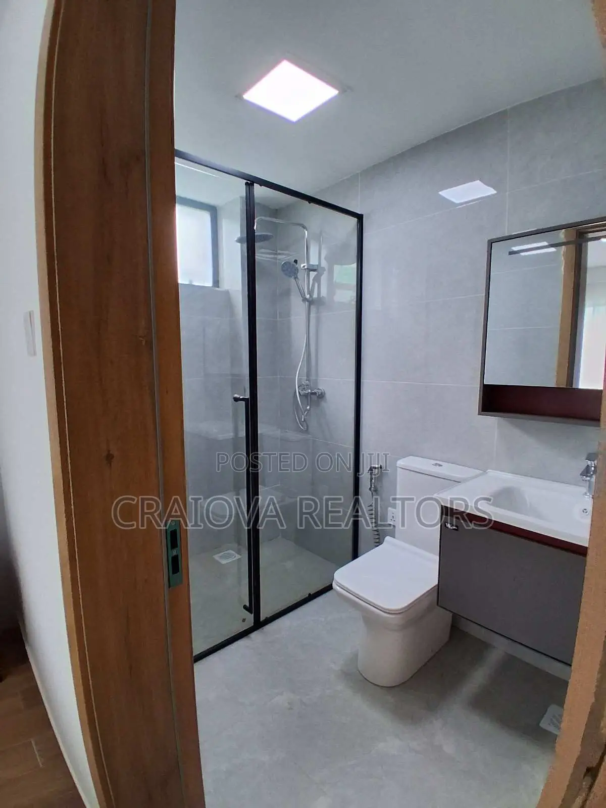 3bdrm Apartment in Valley Arcade for sale