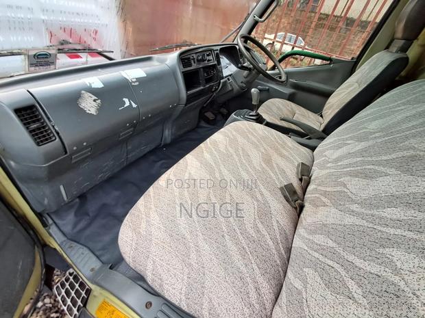 Mitsubishi Fh Lorry - thumbnail 4