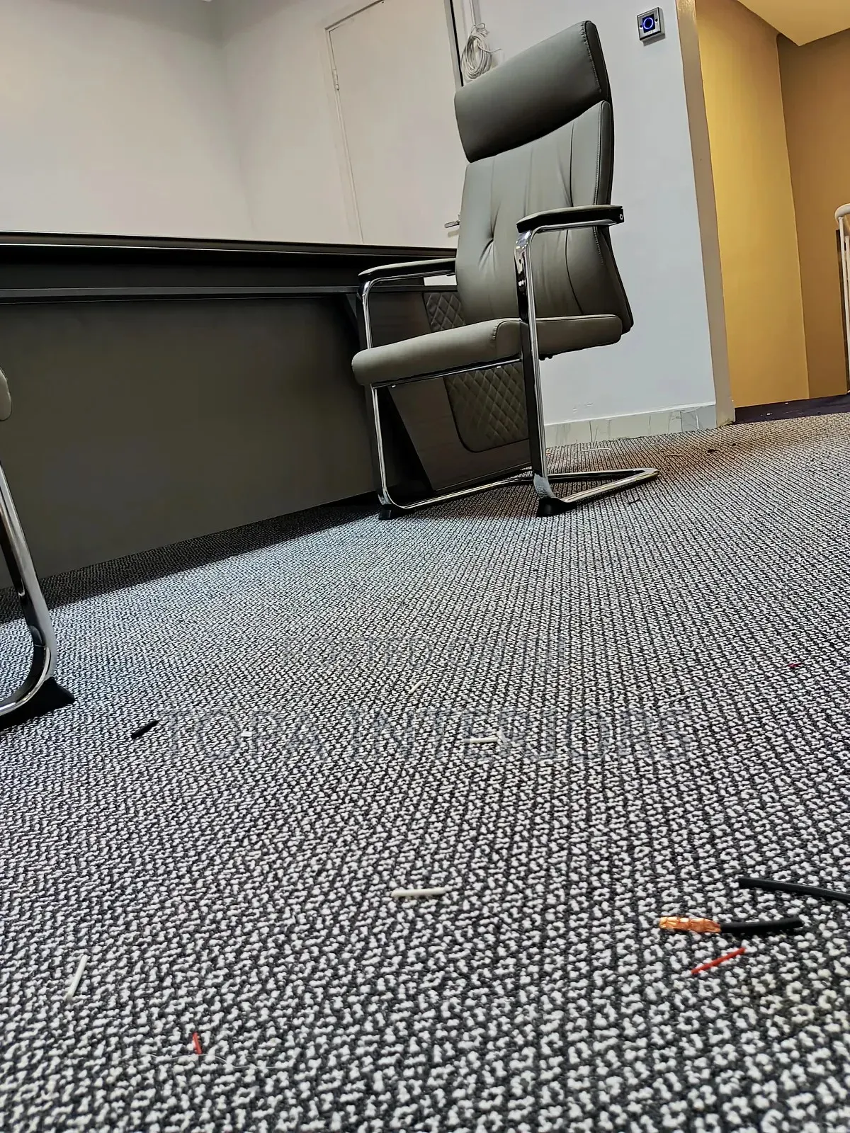 Elegant Easy to Clean Black and White Wall to Wall Office Floor Carpet
