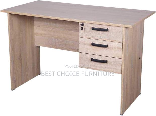 Office Desk : Local Office Desk in an Oak Finish. - thumbnail 8