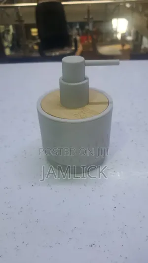 350ml Plastic Soap / Lotion Dispenser - Rb